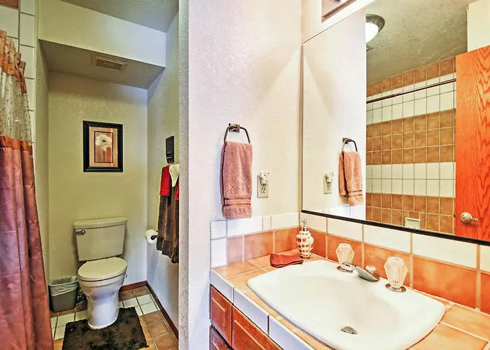 Walk To Havasu Beaches: W/ Pool Access! Ferienhaus