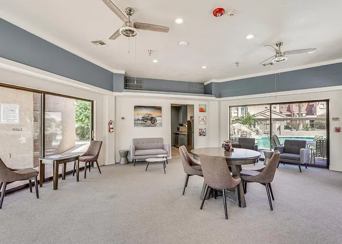 Walk To Havasu Beaches: W/ Pool Access! Lake Havasu City