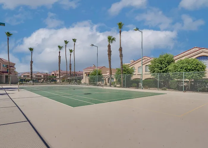 Walk To Havasu Beaches: W/ Pool Access!