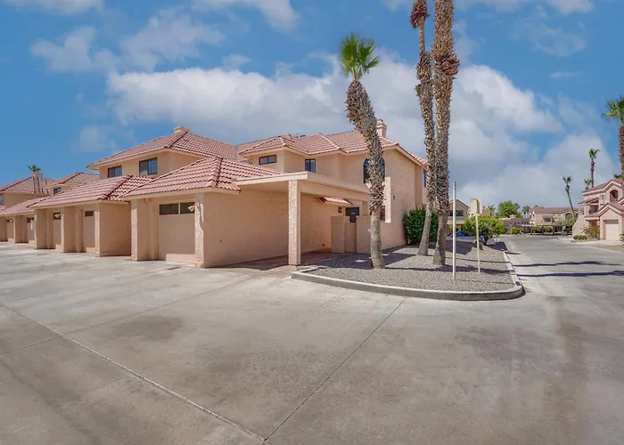 Walk To Havasu Beaches: W/ Pool Access! Lake Havasu City
