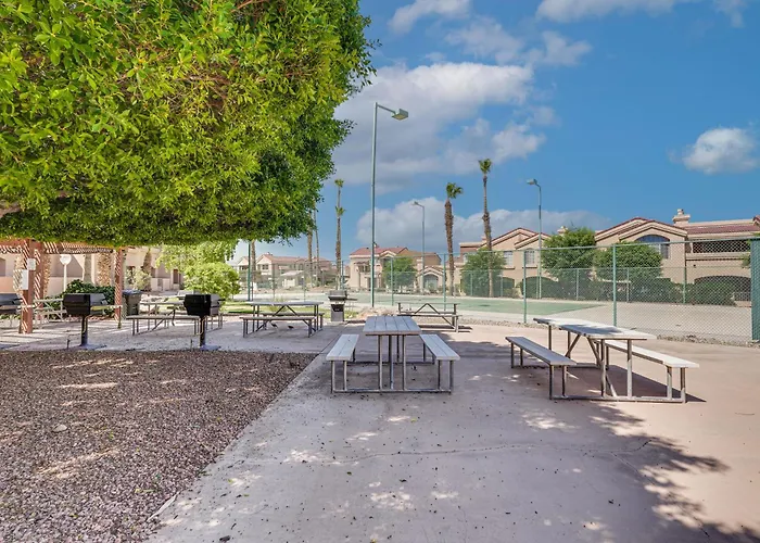 Walk To Havasu Beaches: W/ Pool Access! * Lake Havasu City