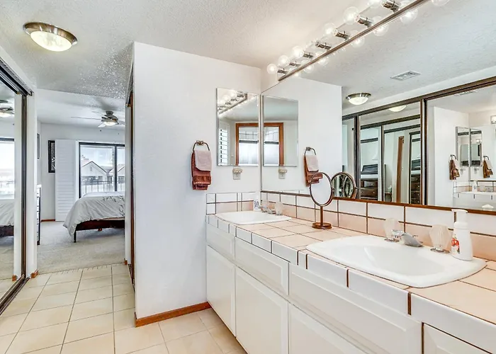 Walk To Havasu Beaches: W/ Pool Access! * Lake Havasu City