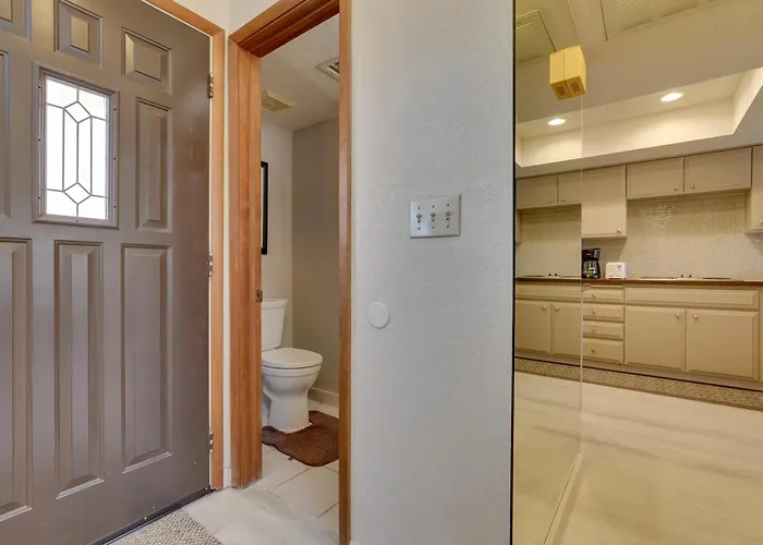 Walk To Havasu Beaches: W/ Pool Access! Ferienhaus Lake Havasu City