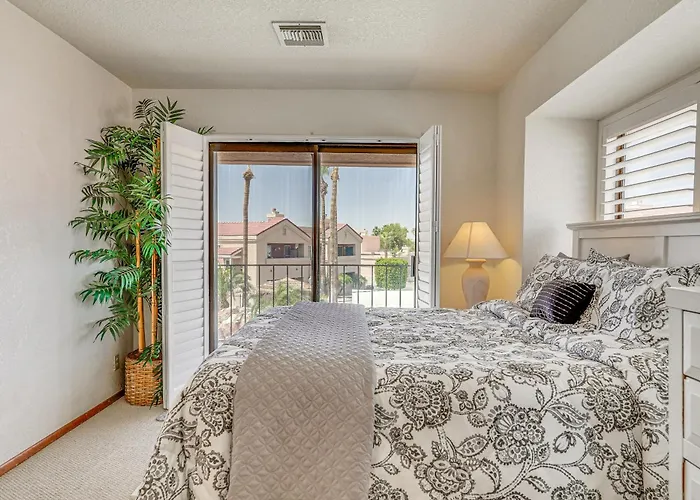 Walk To Havasu Beaches: W/ Pool Access! *