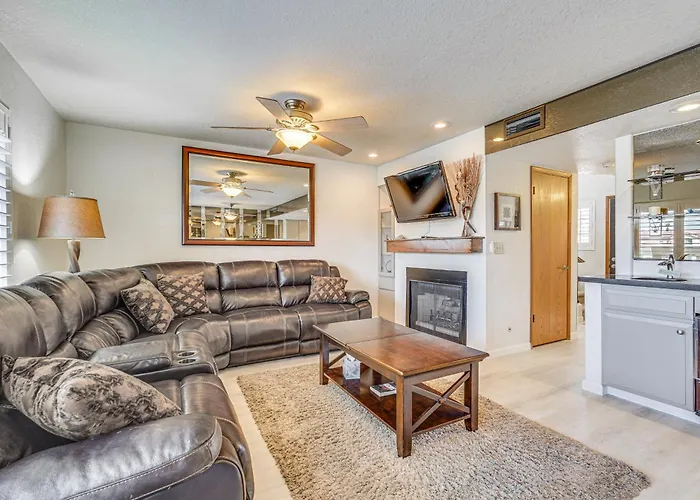 Walk To Havasu Beaches: W/ Pool Access! Ferienhaus Lake Havasu City